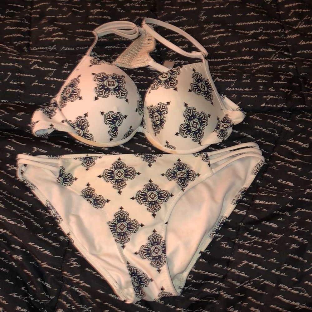 Bathing suit